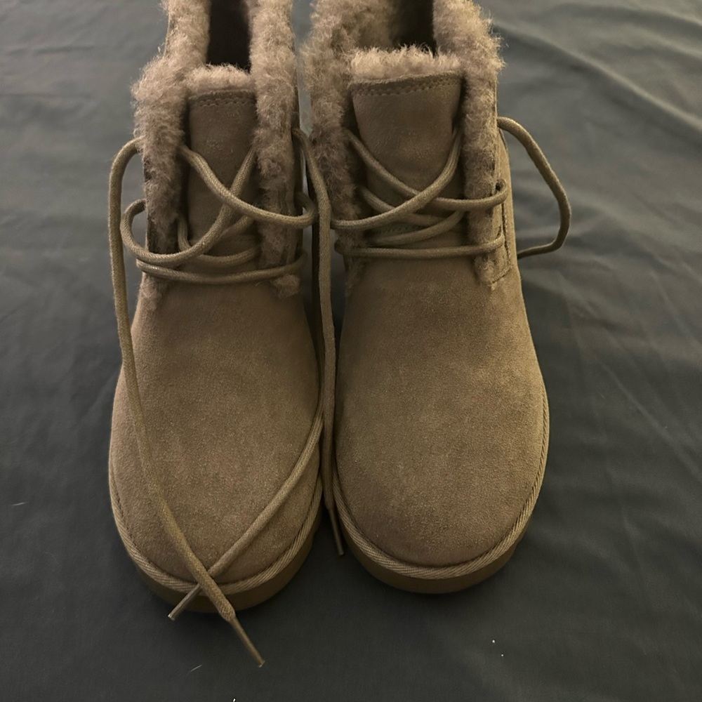 UGG Women's Cozy Ankle Booties